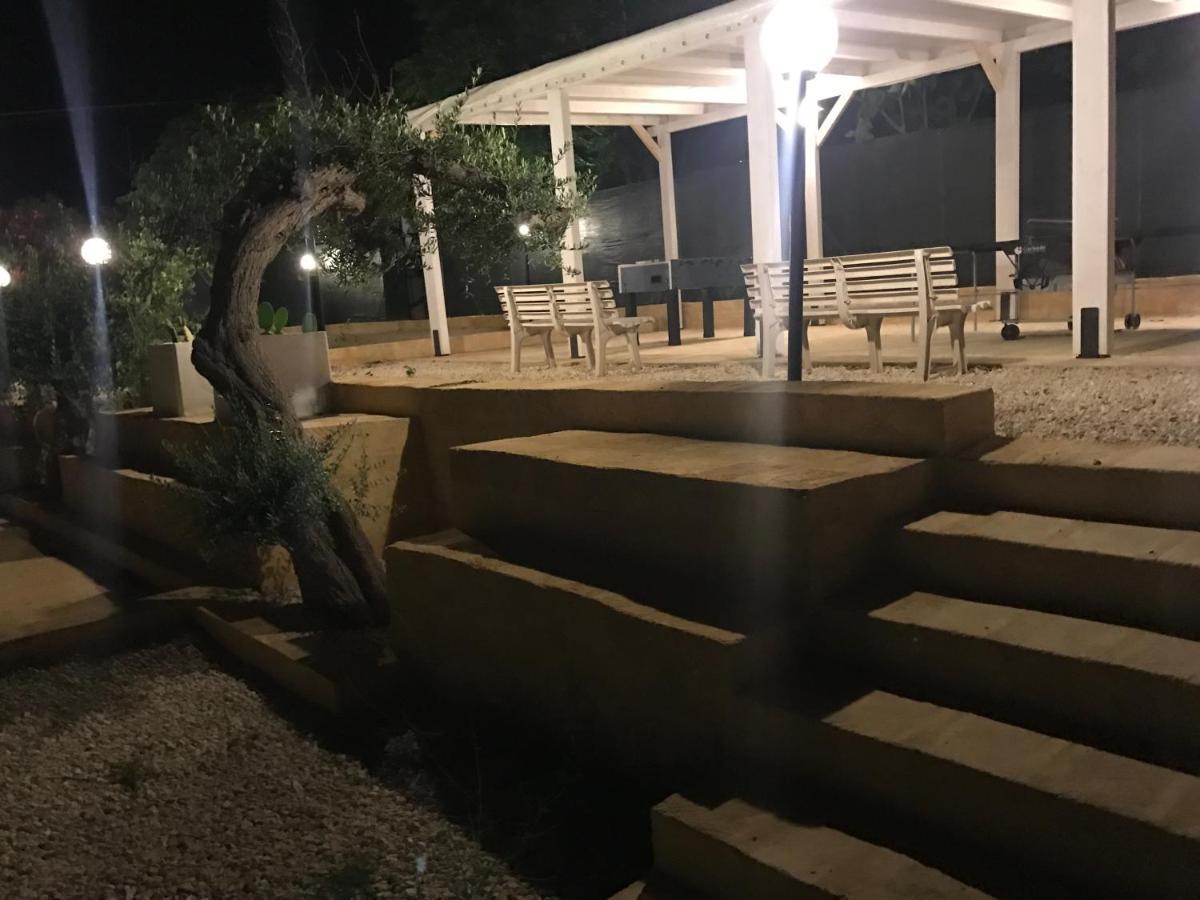 Villa Ceni - Appartamenti Con Camere, Cucina, Wc E Terrazza Sul Mare In Villa Con Piscina, Giardino E Parcheggio Marinella di Selinunte Luaran gambar