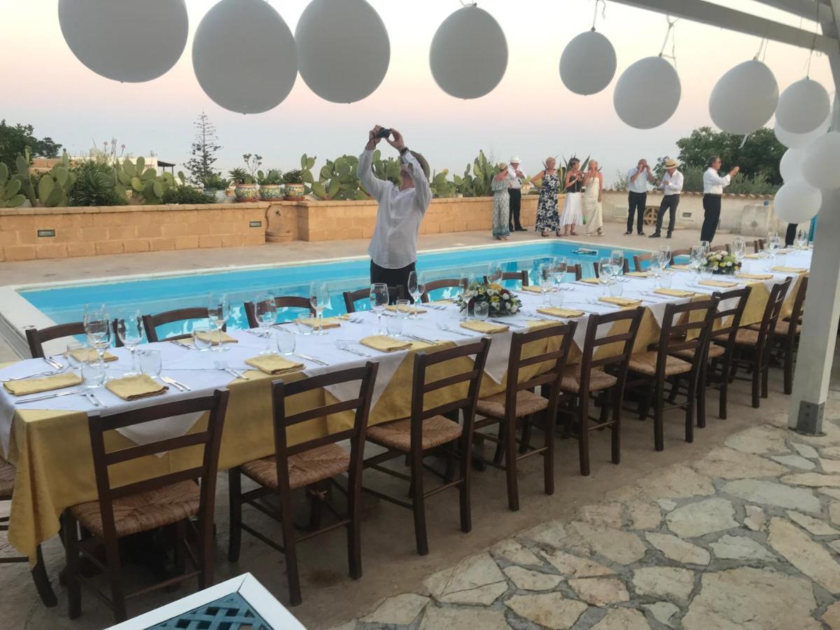 Villa Ceni - Appartamenti Con Camere, Cucina, Wc E Terrazza Sul Mare In Villa Con Piscina, Giardino E Parcheggio Marinella di Selinunte Luaran gambar
