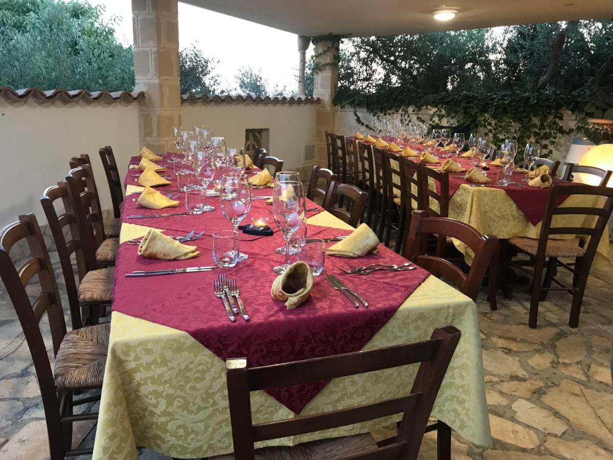 Villa Ceni - Appartamenti Con Camere, Cucina, Wc E Terrazza Sul Mare In Villa Con Piscina, Giardino E Parcheggio Marinella di Selinunte Luaran gambar