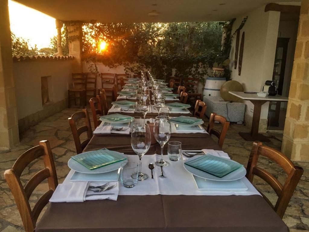 Villa Ceni - Appartamenti Con Camere, Cucina, Wc E Terrazza Sul Mare In Villa Con Piscina, Giardino E Parcheggio Marinella di Selinunte Luaran gambar