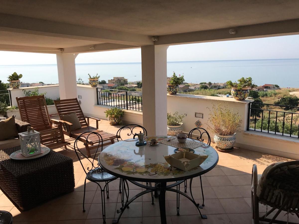 Villa Ceni - Appartamenti Con Camere, Cucina, Wc E Terrazza Sul Mare In Villa Con Piscina, Giardino E Parcheggio Marinella di Selinunte Luaran gambar