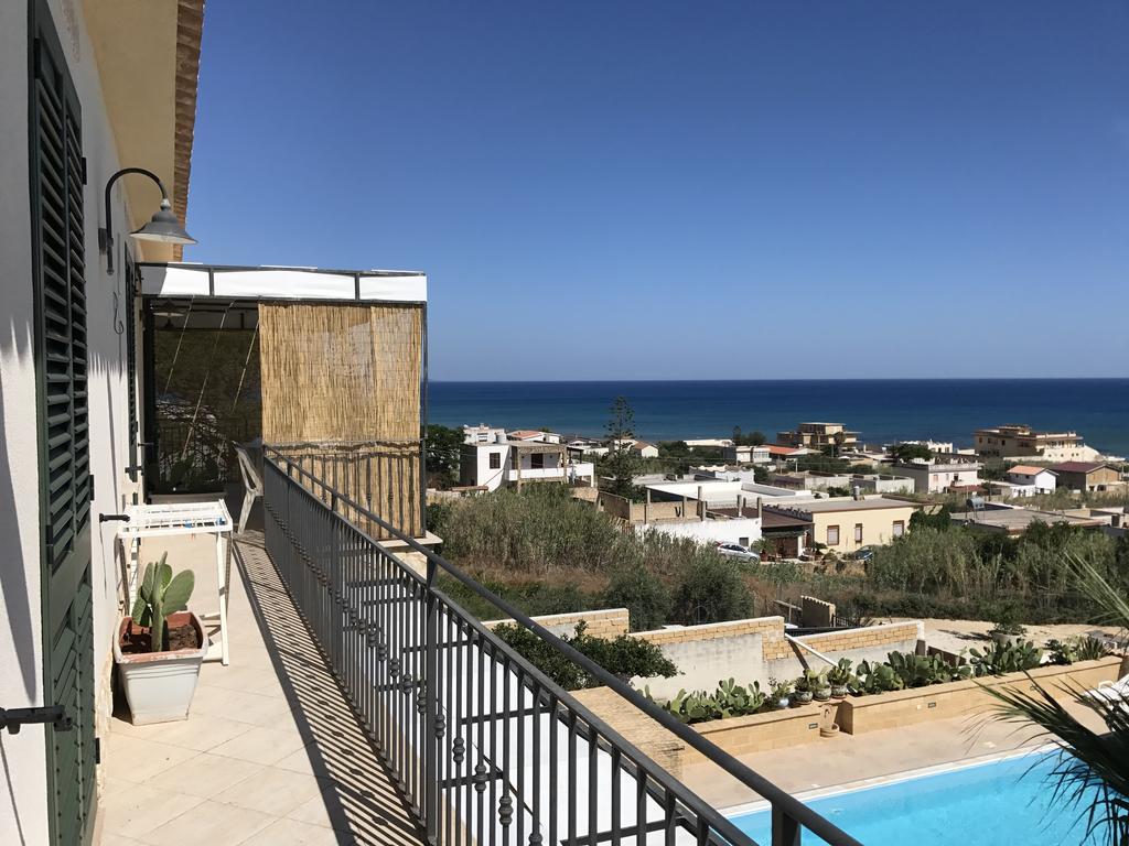 Villa Ceni - Appartamenti Con Camere, Cucina, Wc E Terrazza Sul Mare In Villa Con Piscina, Giardino E Parcheggio Marinella di Selinunte Luaran gambar