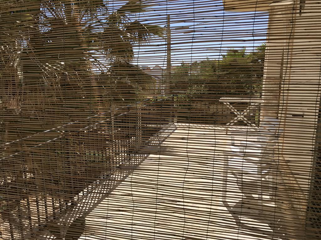 Villa Ceni - Appartamenti Con Camere, Cucina, Wc E Terrazza Sul Mare In Villa Con Piscina, Giardino E Parcheggio Marinella di Selinunte Luaran gambar