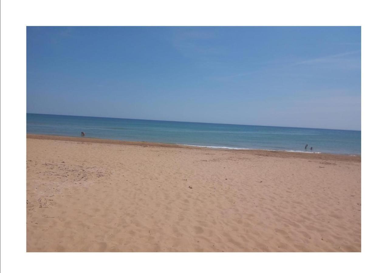 Villa Ceni - Appartamenti Con Camere, Cucina, Wc E Terrazza Sul Mare In Villa Con Piscina, Giardino E Parcheggio Marinella di Selinunte Luaran gambar